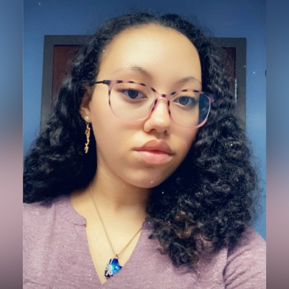 Meet your Posher, Laelani